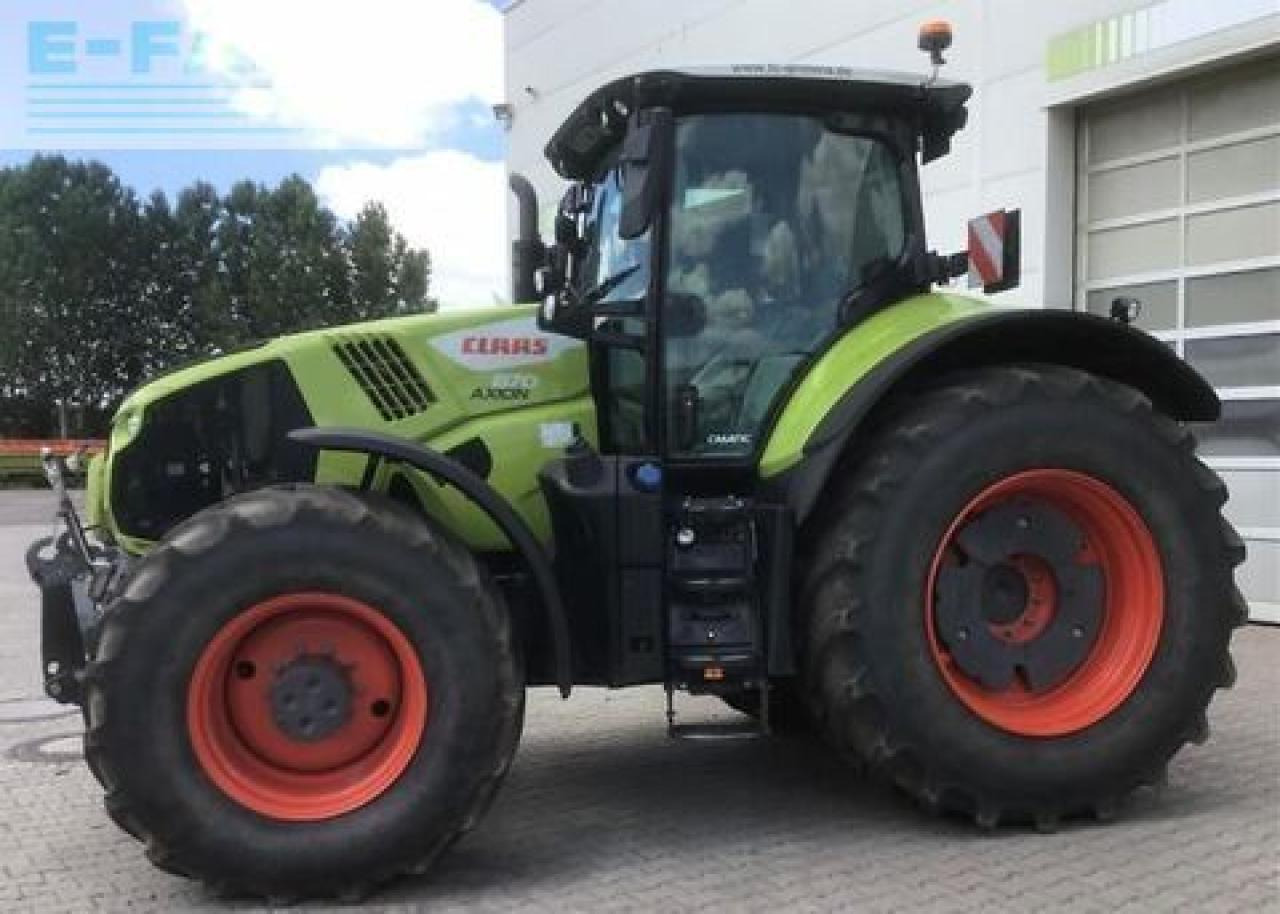 Tracteur agricole CLAAS axion 870