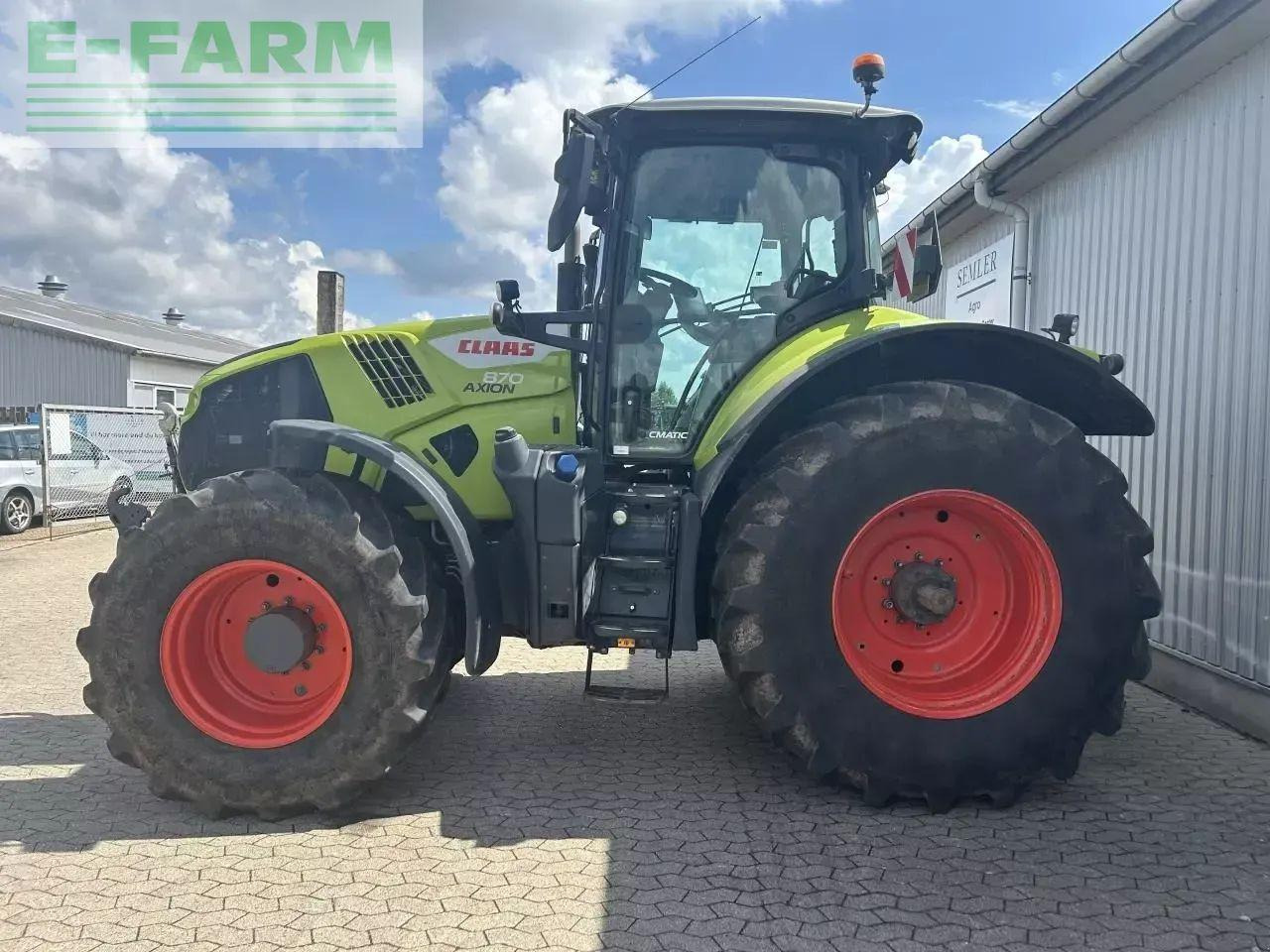 Tracteur agricole CLAAS axion 870