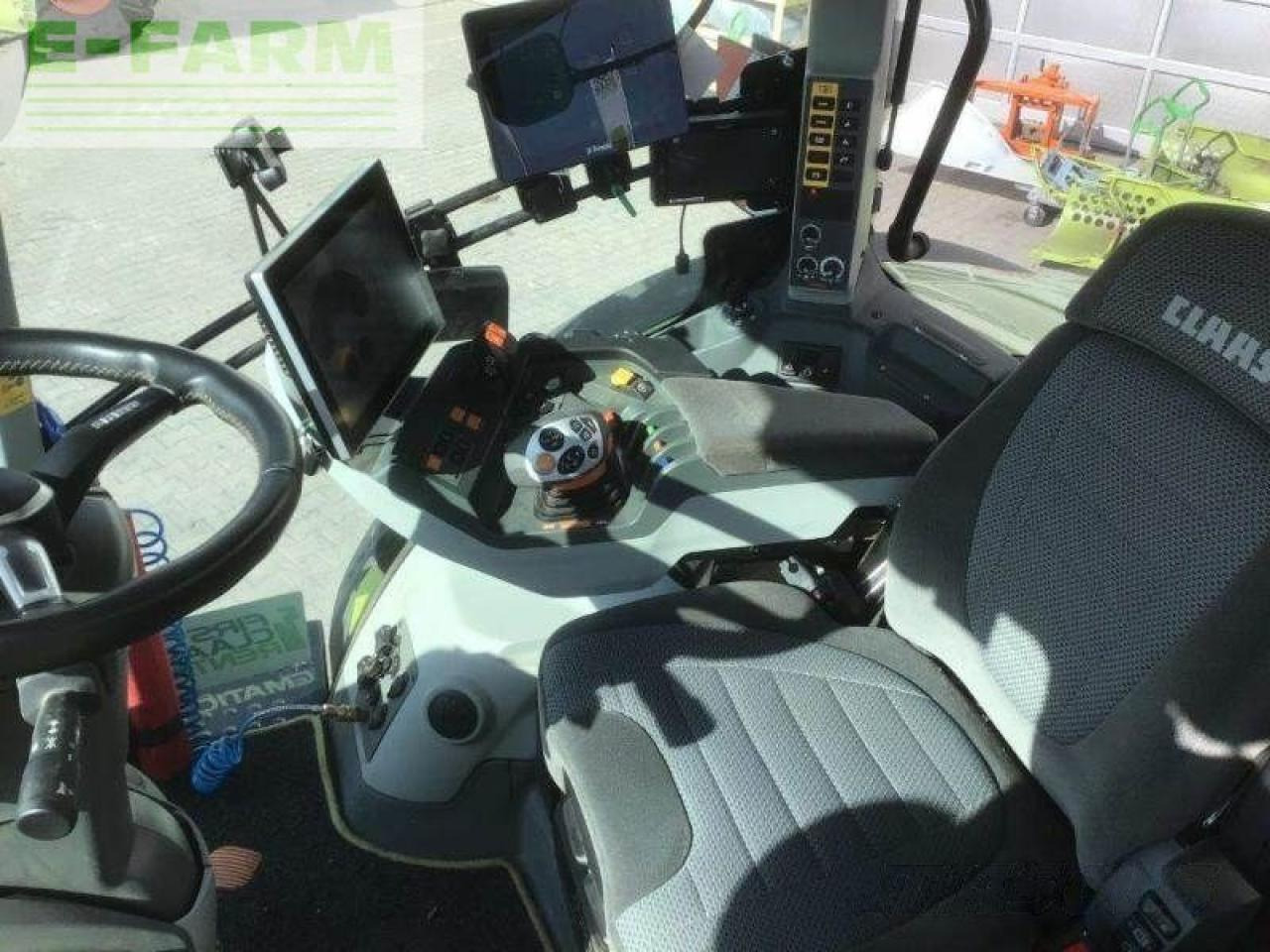 Tracteur agricole CLAAS axion 870