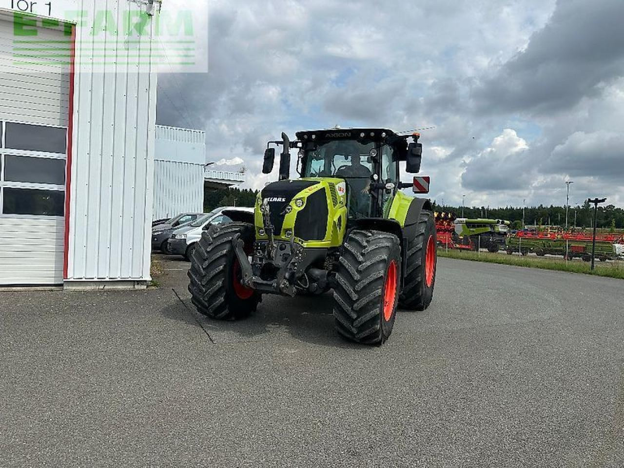 Tracteur agricole CLAAS axion 870