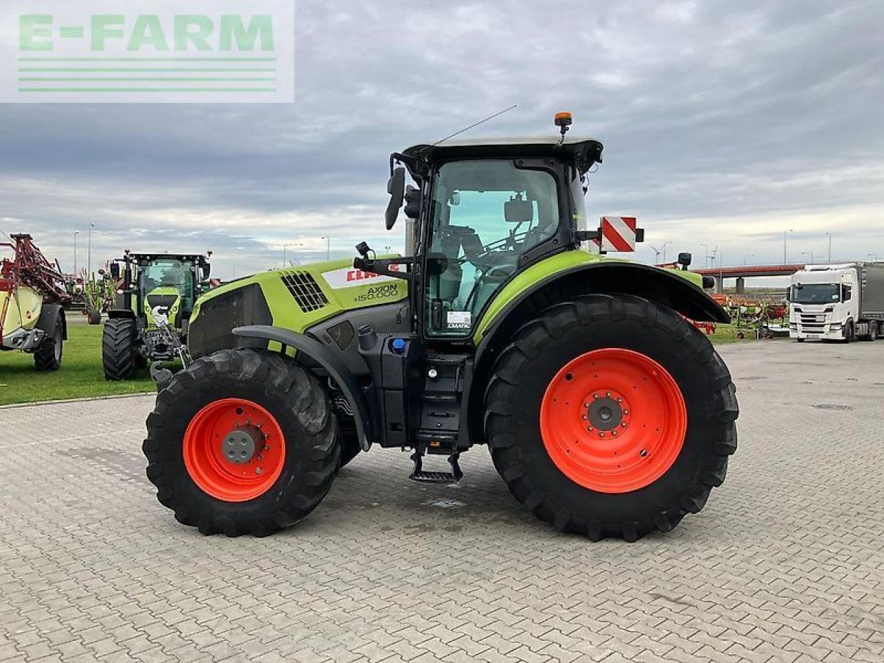 Tracteur agricole CLAAS axion 870