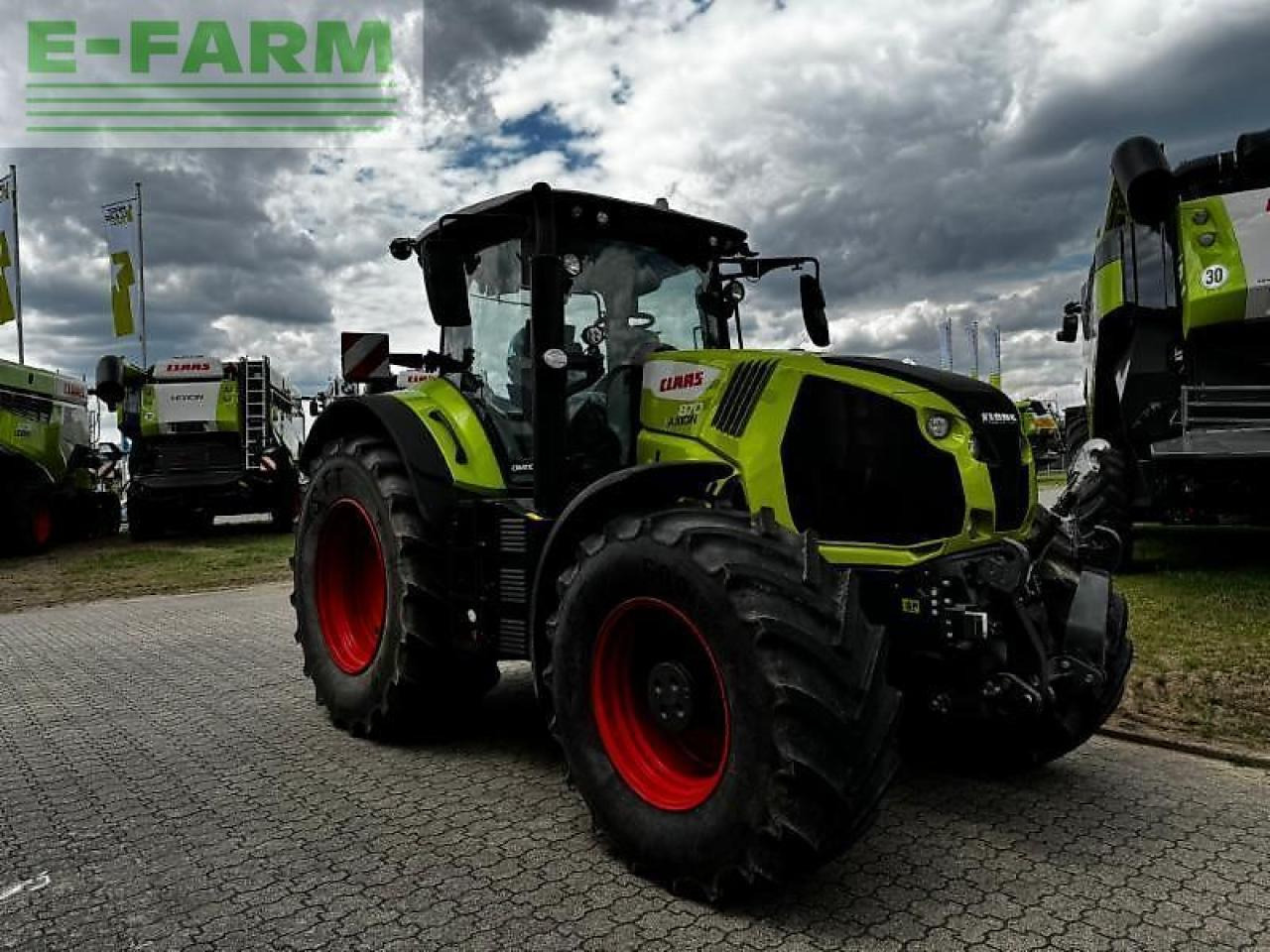 Tracteur agricole CLAAS axion 870