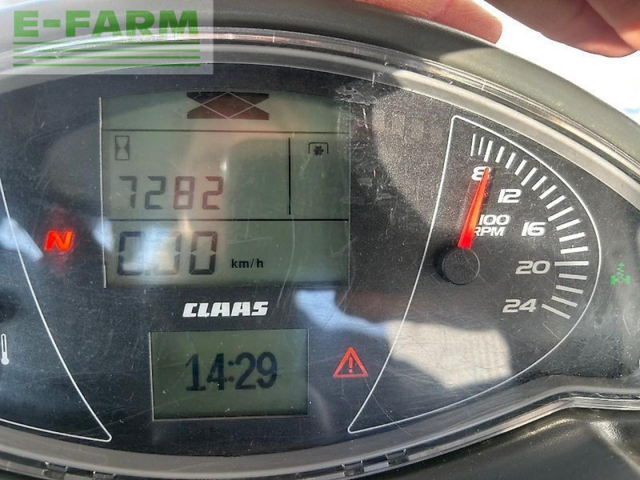 Tracteur agricole CLAAS axion 870