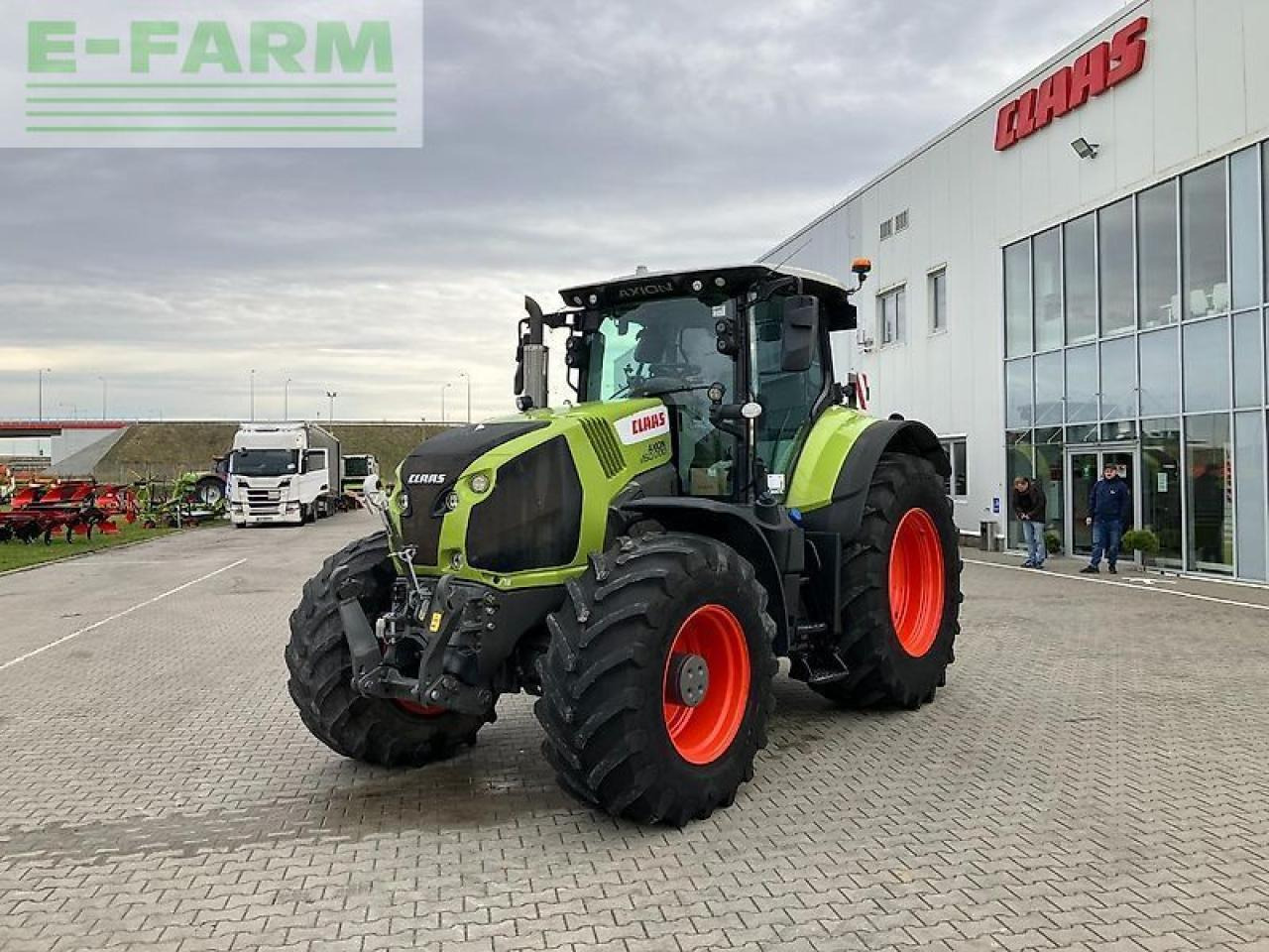 Tracteur agricole CLAAS axion 870