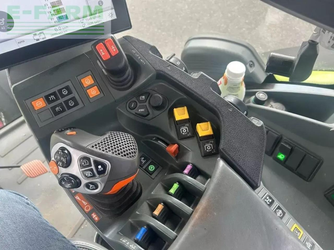 Tracteur agricole CLAAS axion 870