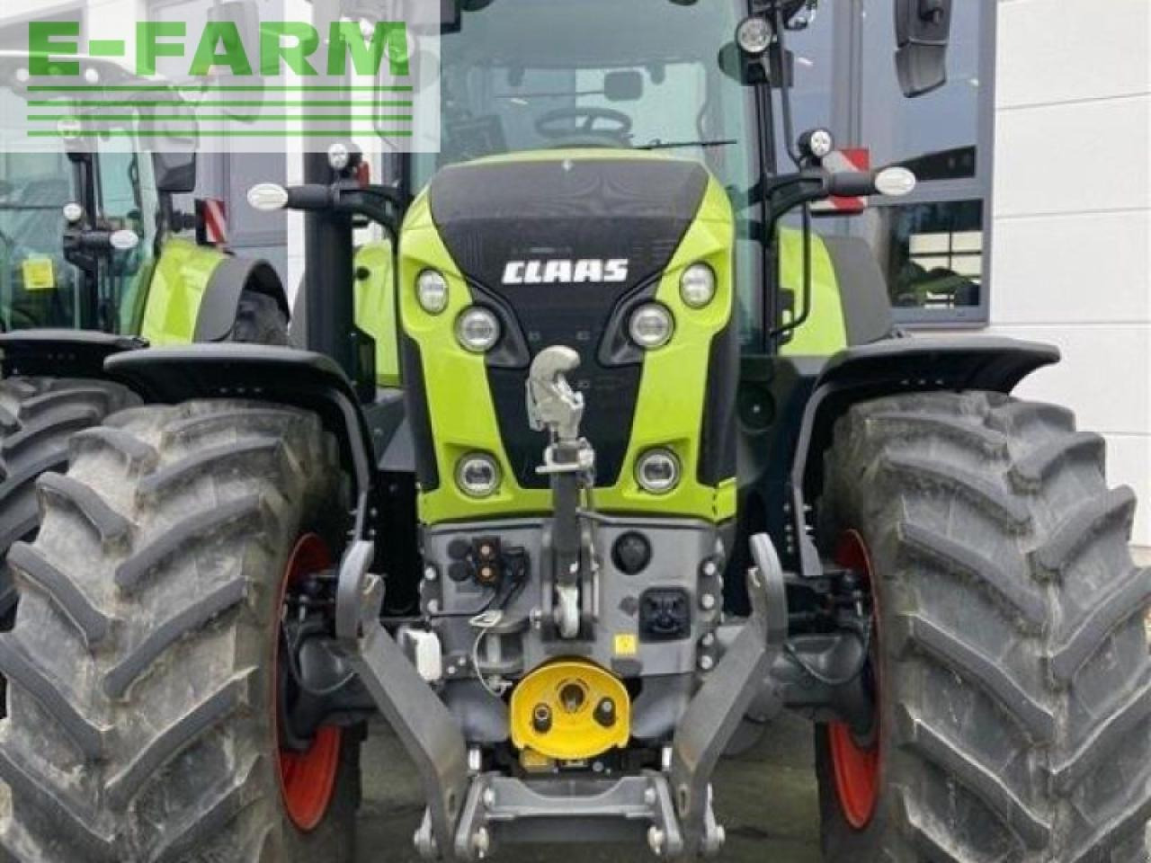 Tracteur agricole CLAAS axion 870