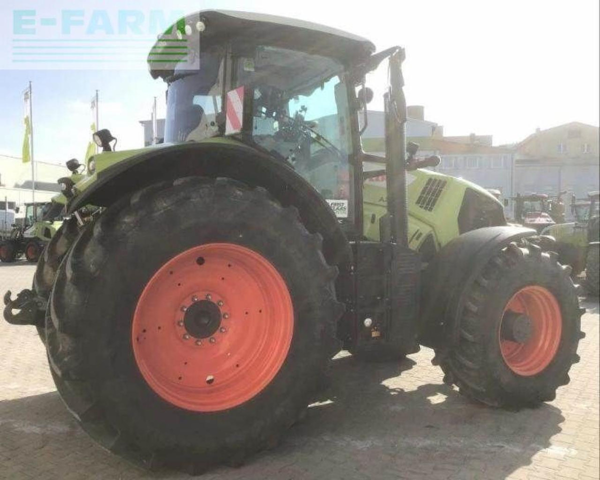 Tracteur agricole CLAAS axion 870