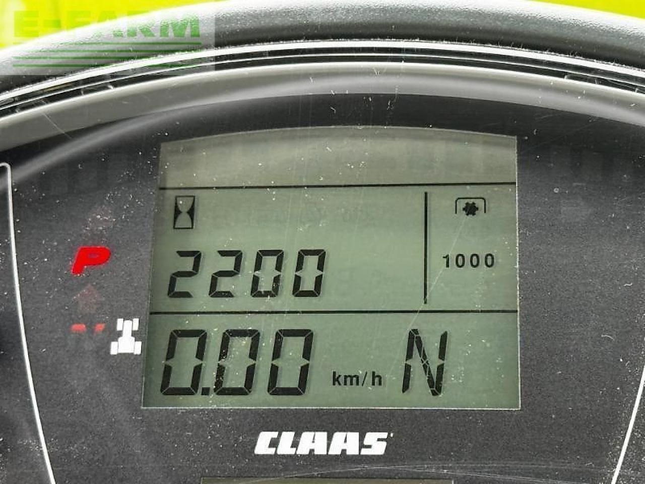 Tracteur agricole CLAAS axion 870