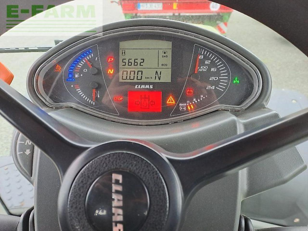 Tracteur agricole CLAAS axion 870 c-matic CMATIC