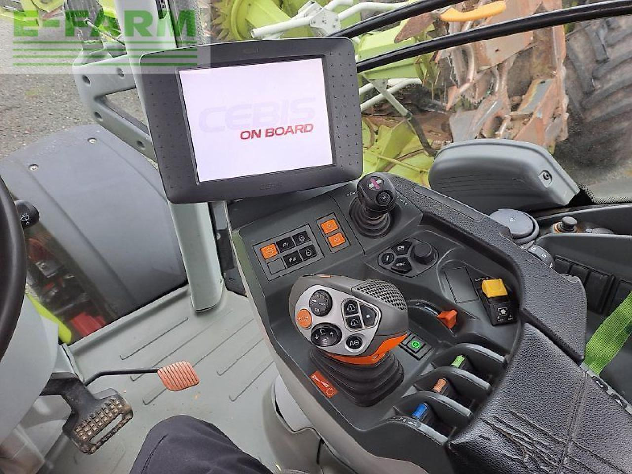 Tracteur agricole CLAAS axion 870 c-matic CMATIC