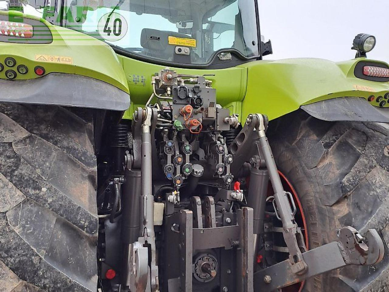 Tracteur agricole CLAAS axion 870 c-matic CMATIC