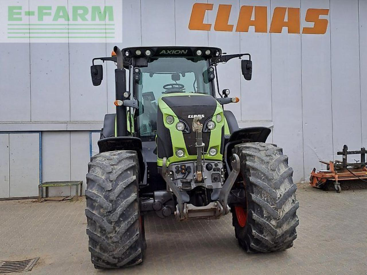 Tracteur agricole CLAAS axion 870 c-matic CMATIC