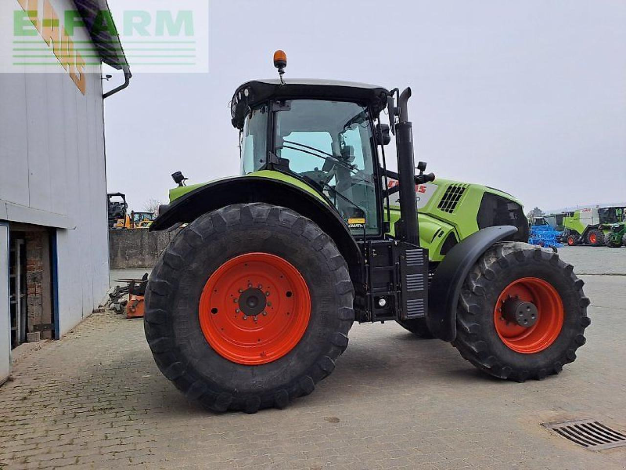 Tracteur agricole CLAAS axion 870 c-matic CMATIC