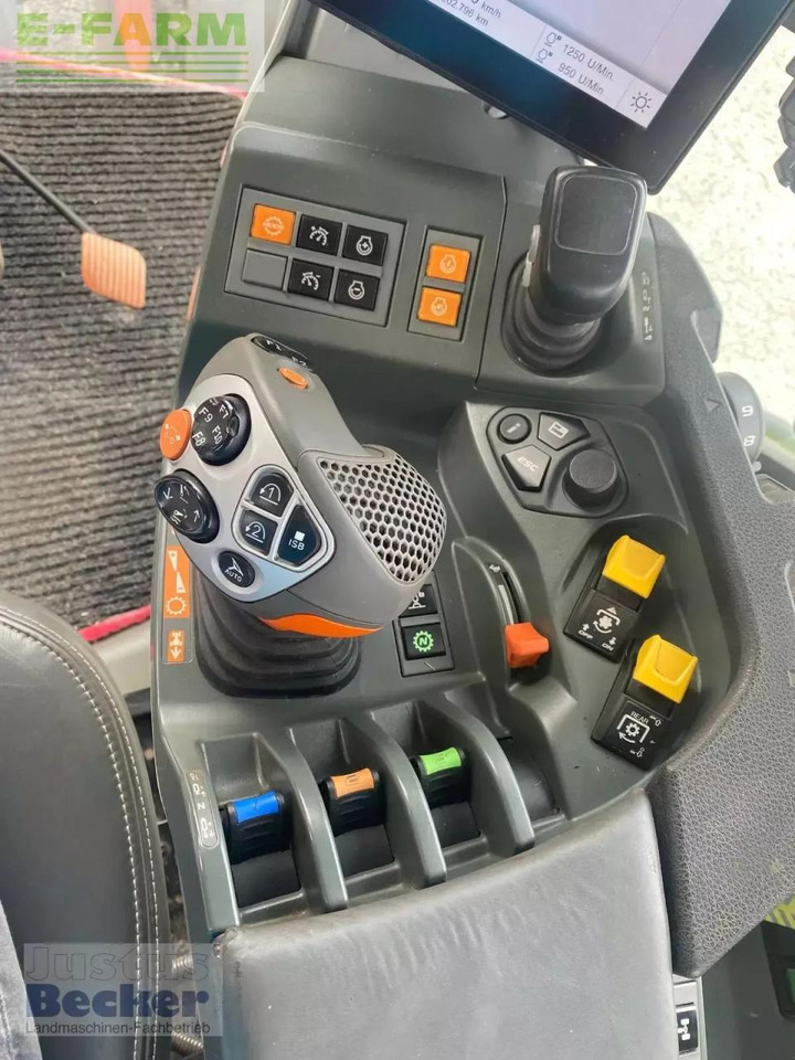 Tracteur agricole CLAAS axion 870 c-matic CMATIC