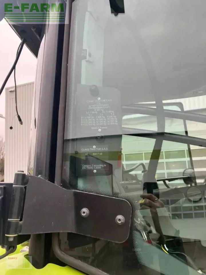Tracteur agricole CLAAS axion 870 cmatic