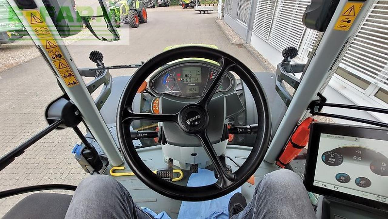 Tracteur agricole CLAAS axion 870 cmatic