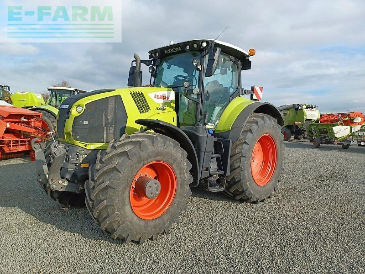 Tracteur agricole CLAAS axion 870 cmatic