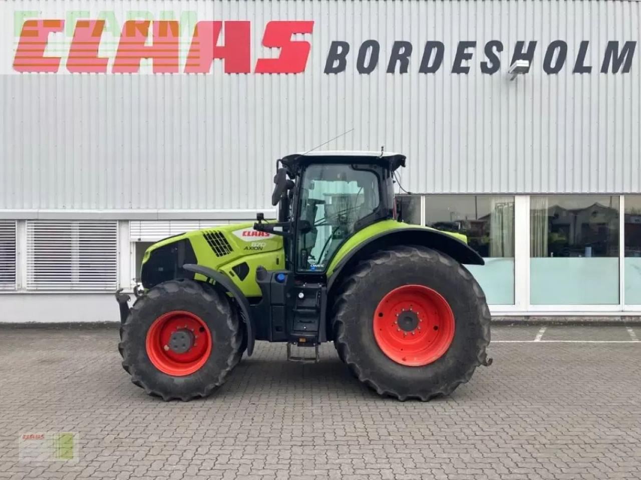 Tracteur agricole CLAAS axion 870 cmatic