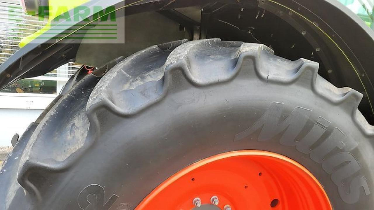 Tracteur agricole CLAAS axion 870 cmatic