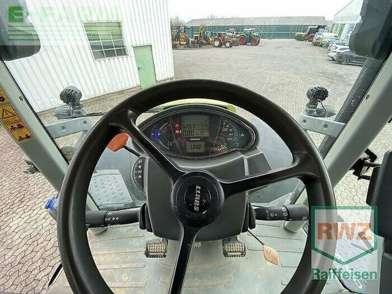 Tracteur agricole CLAAS axion 870 cmatic CMATIC