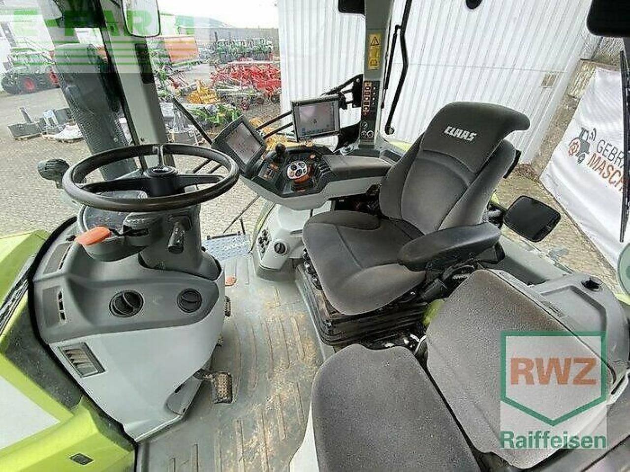 Tracteur agricole CLAAS axion 870 cmatic CMATIC