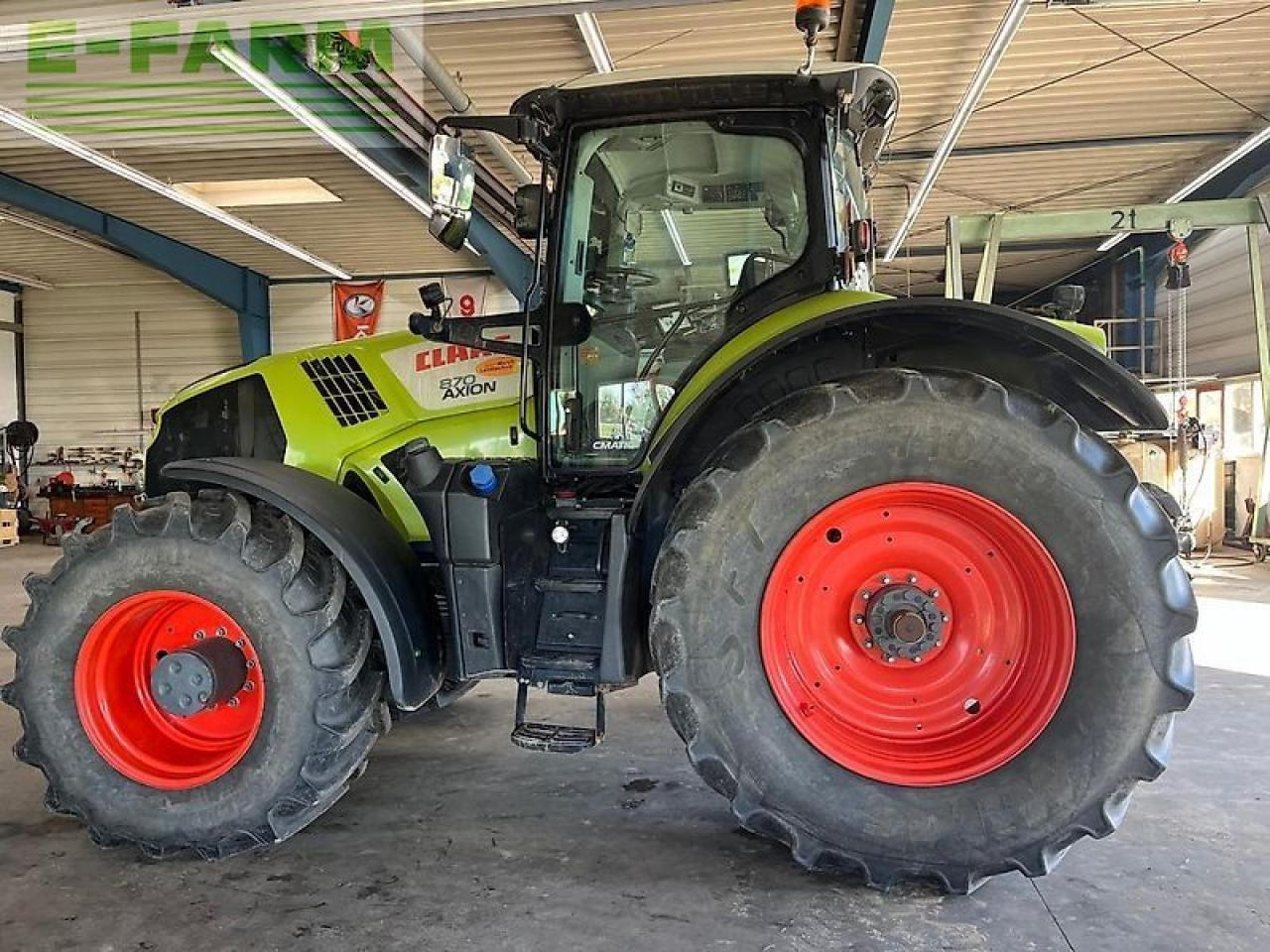Tracteur agricole CLAAS axion 870 cmatic ceb CMATIC