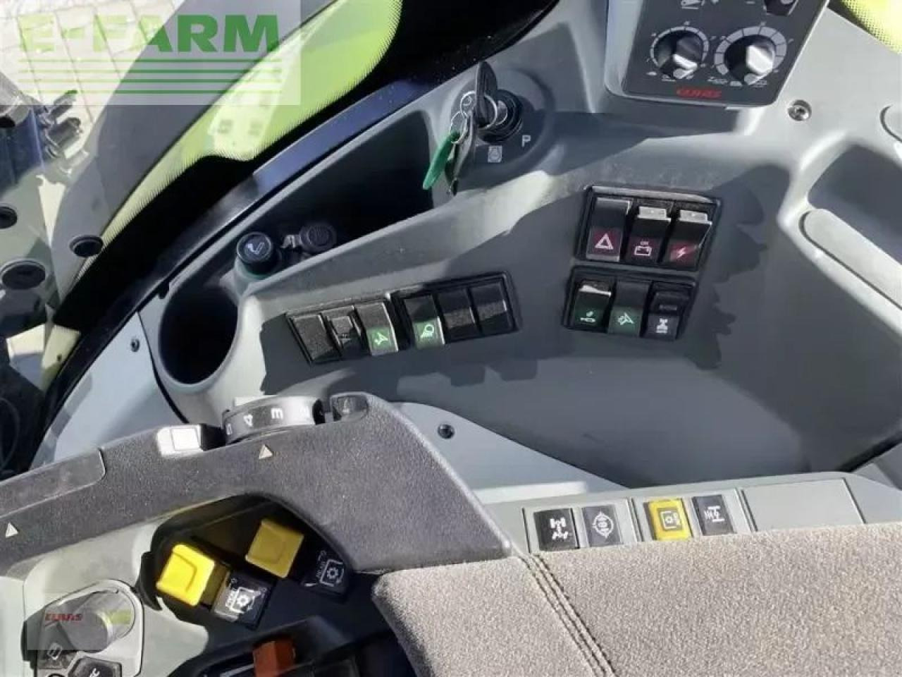 Tracteur agricole CLAAS axion 870 cmatic cebis CMATIC CEBIS