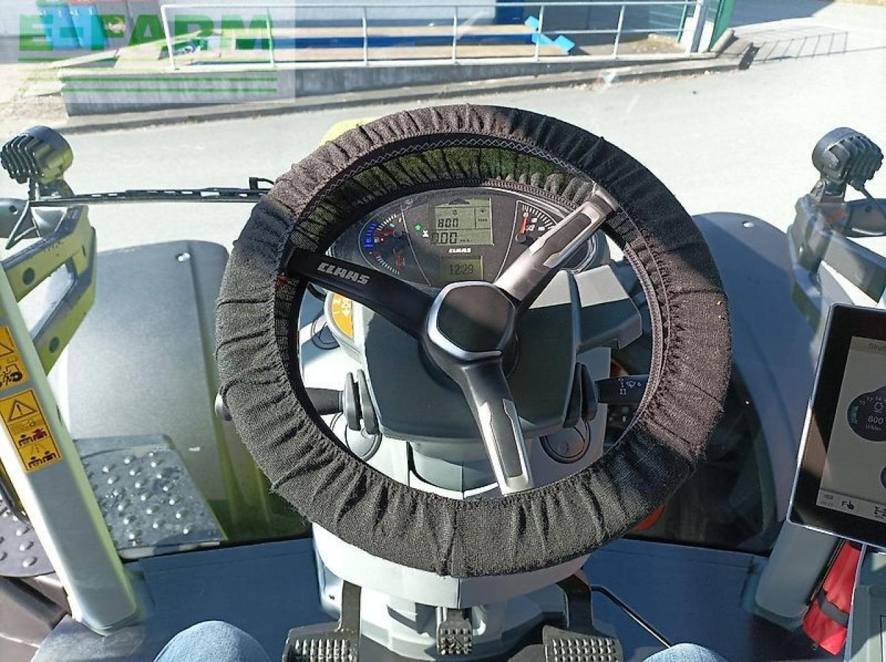 Tracteur agricole CLAAS axion 870 cmatic / cebis CMATIC CEBIS