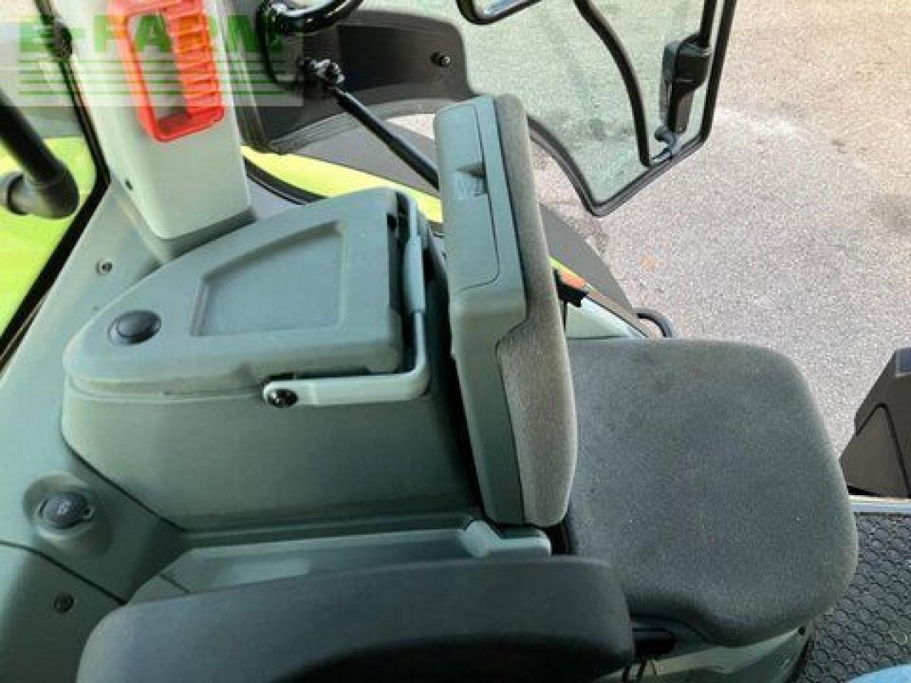 Tracteur agricole CLAAS axion 870 cmatic cebis CMATIC CEBIS