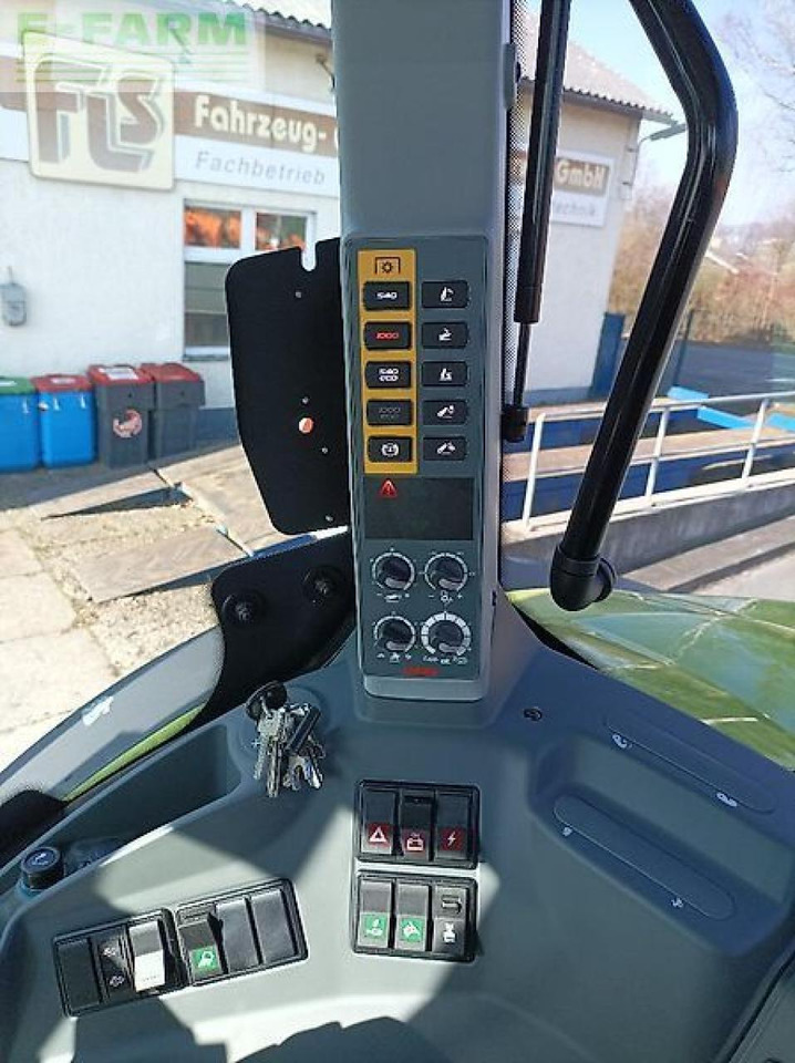 Tracteur agricole CLAAS axion 870 cmatic / cebis CMATIC CEBIS