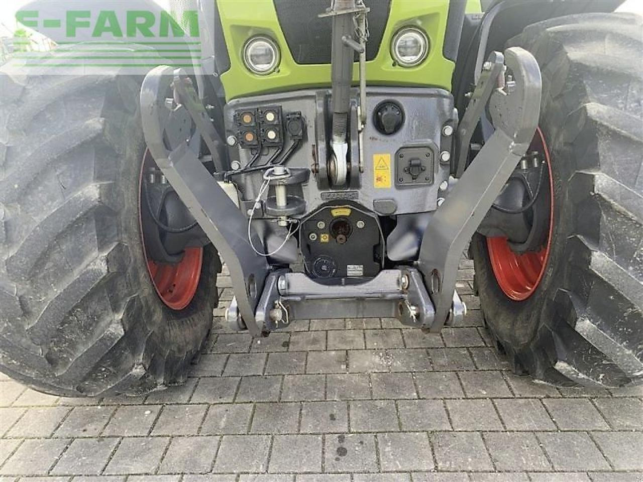 Tracteur agricole CLAAS axion 870 cmatic cebis CMATIC CEBIS