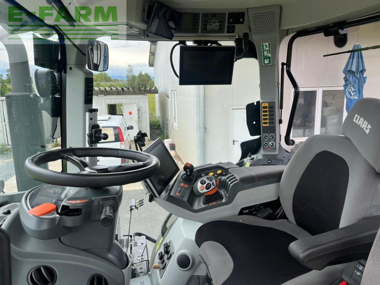 Tracteur agricole CLAAS axion 870 cmatic cebis CMATIC CEBIS
