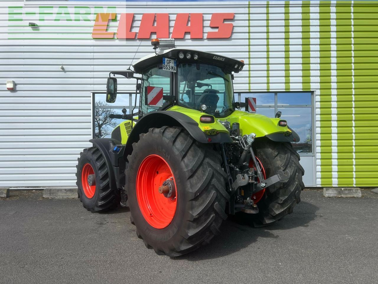 Tracteur agricole CLAAS axion 870 cmatic s5 sur mesure CMATIC