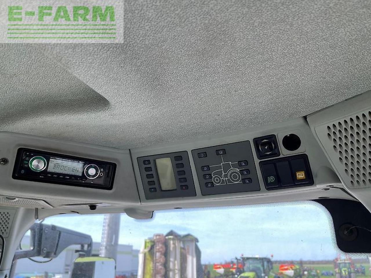 Tracteur agricole CLAAS axion 870 cmatic t4f CMATIC