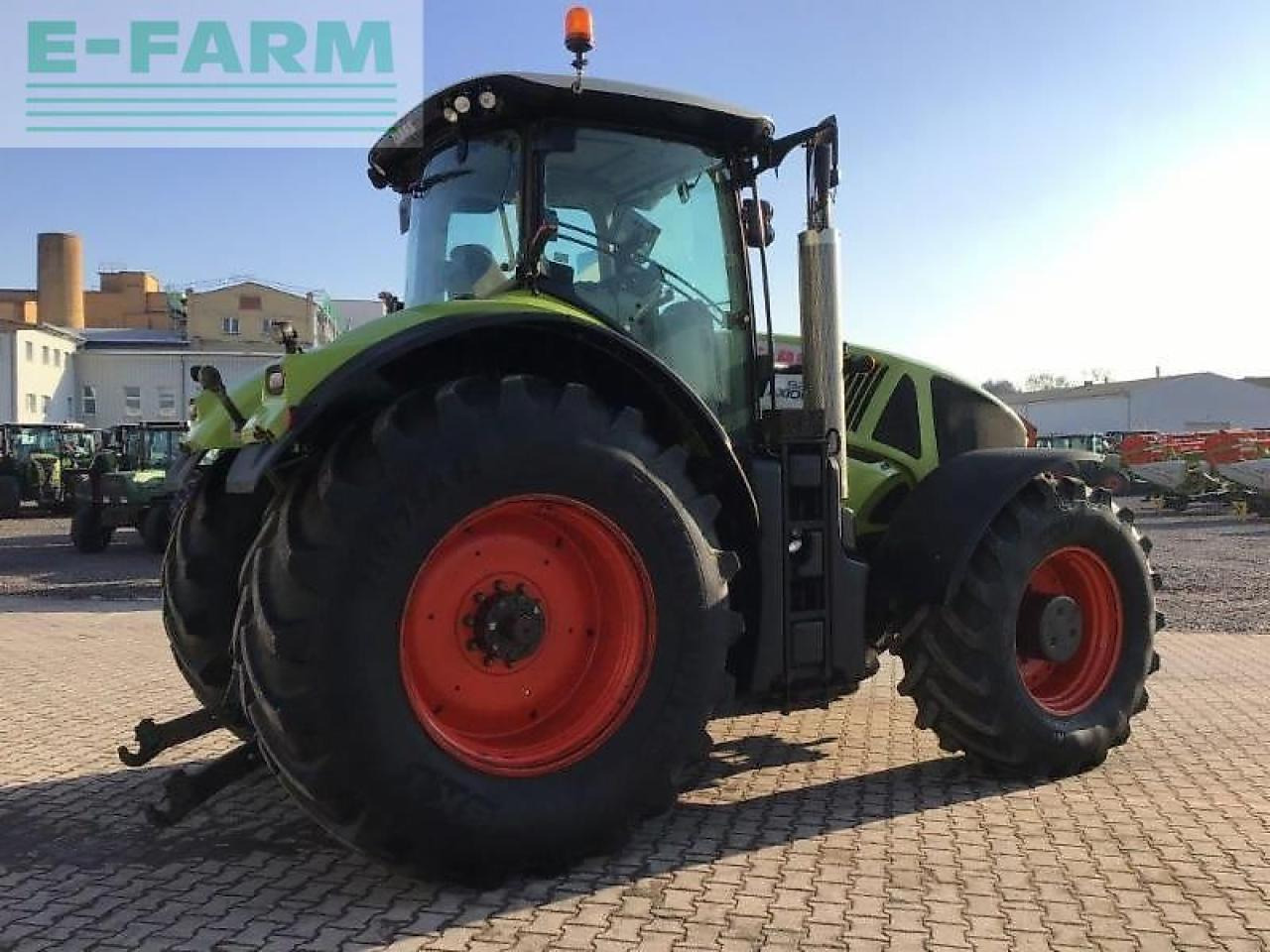 Tracteur agricole CLAAS axion 920