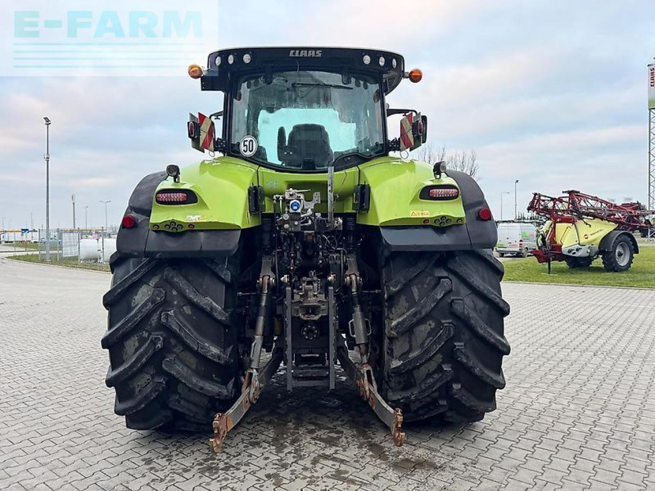 Tracteur agricole CLAAS axion 920