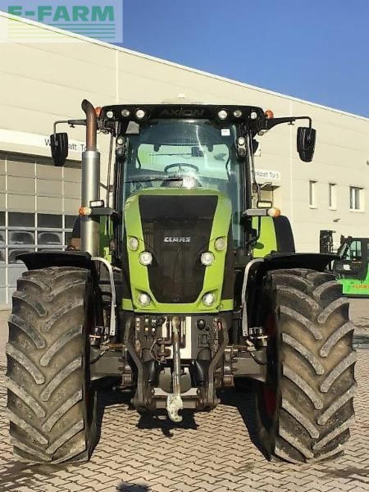Tracteur agricole CLAAS axion 920