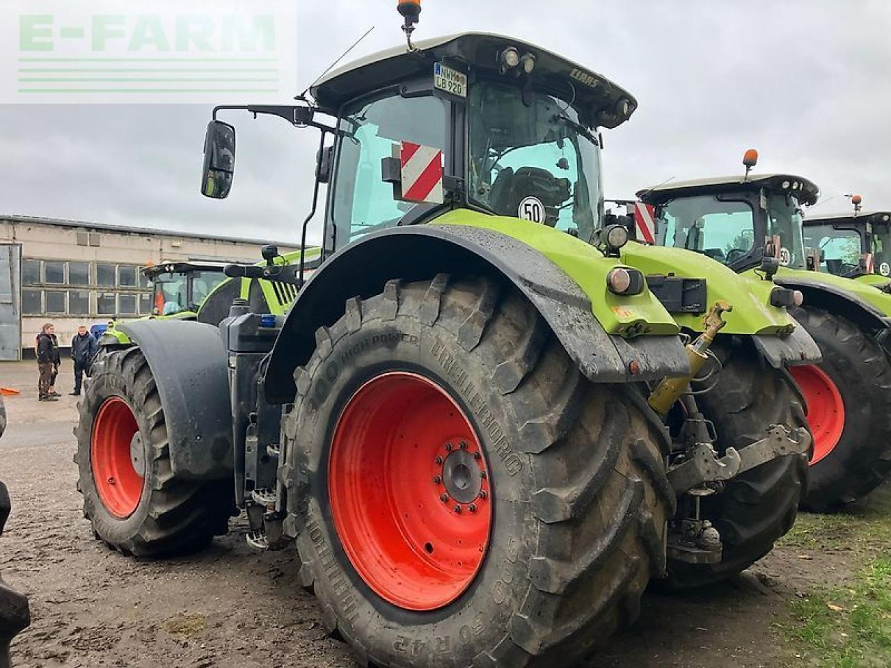 Tracteur agricole CLAAS axion 920