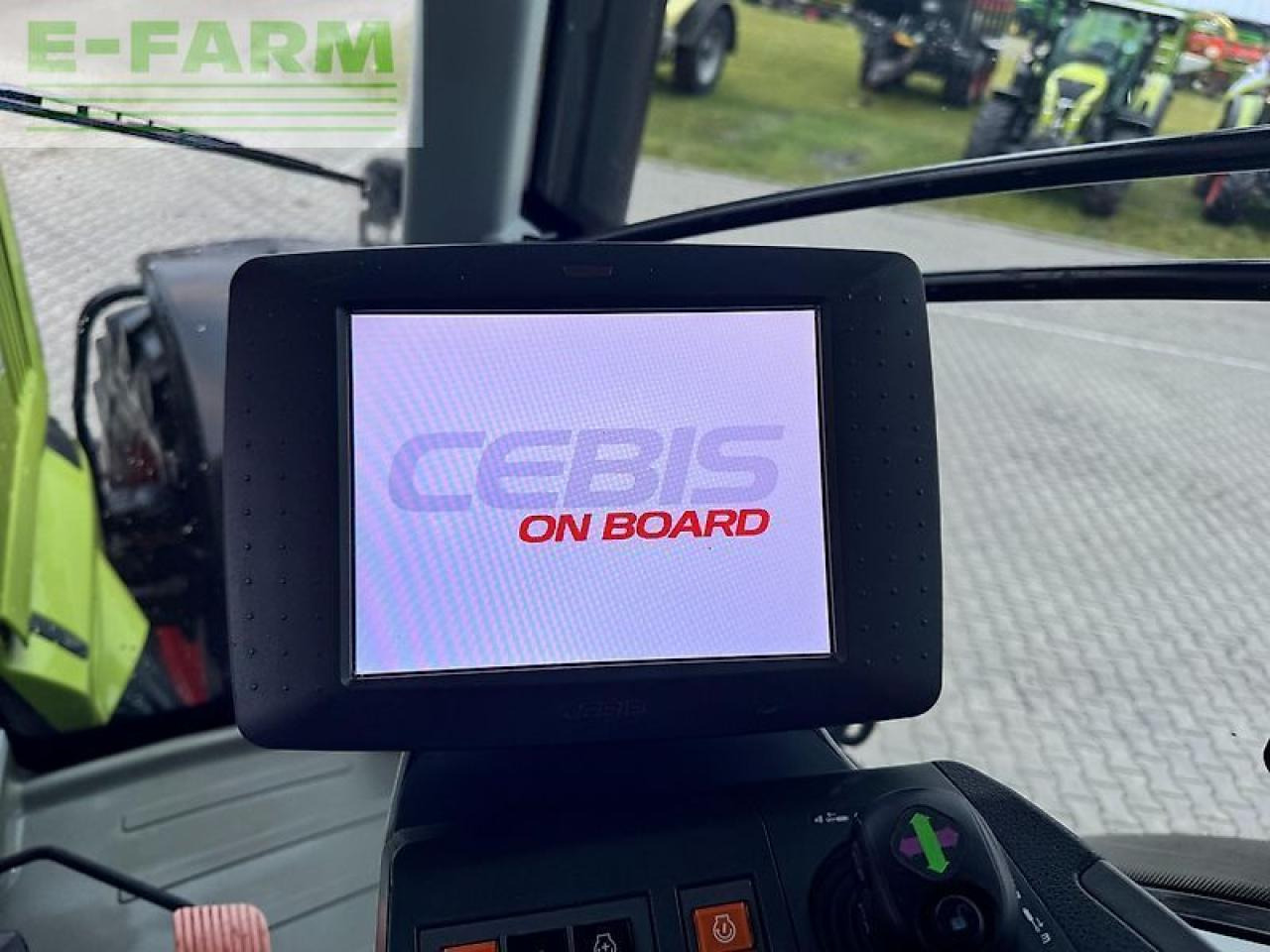 Tracteur agricole CLAAS axion 920