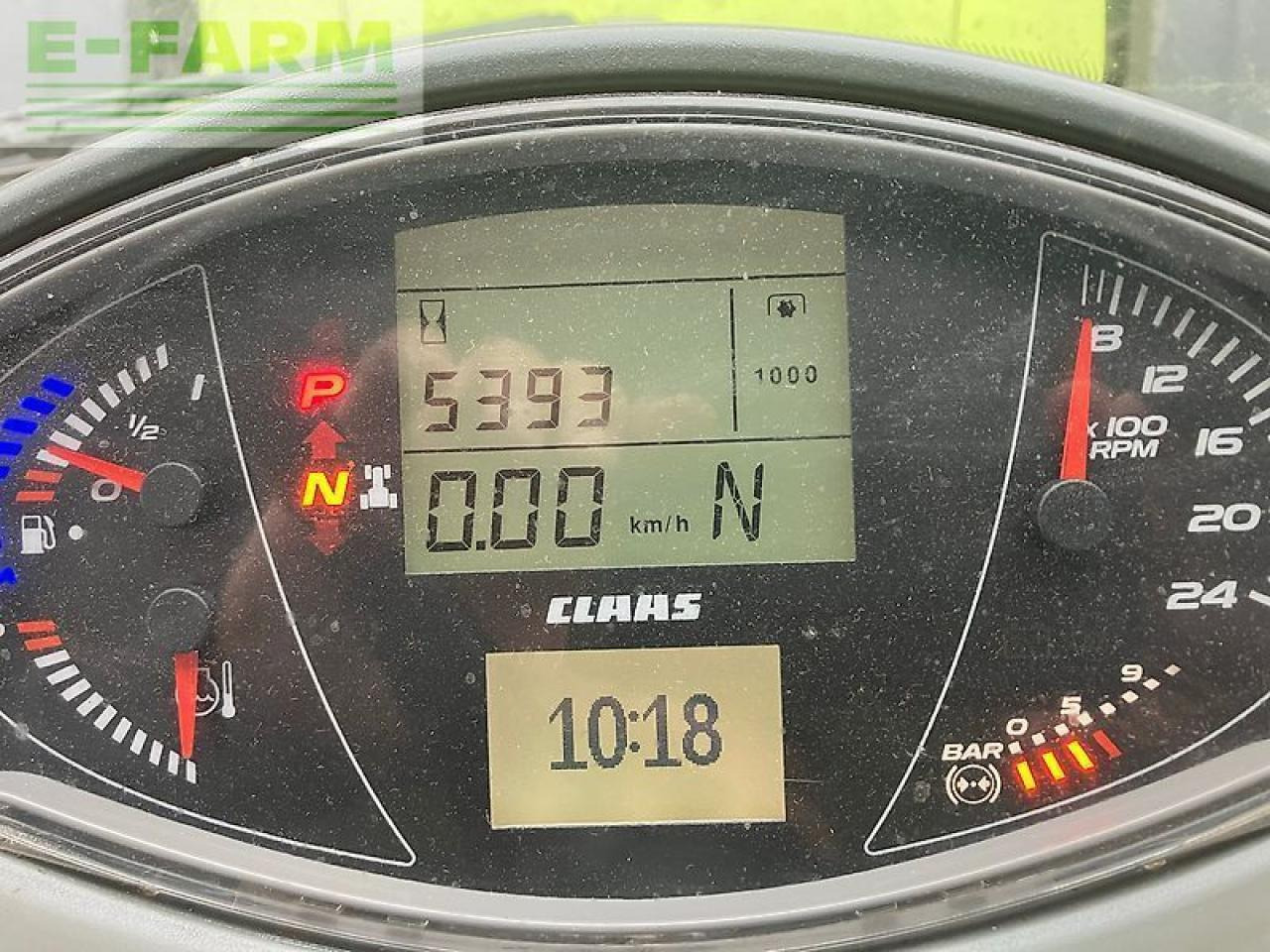 Tracteur agricole CLAAS axion 920