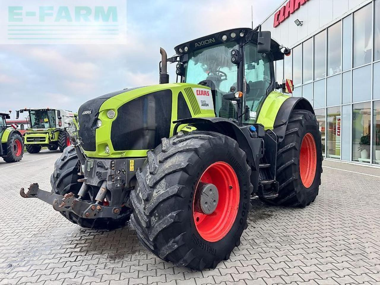 Tracteur agricole CLAAS axion 920
