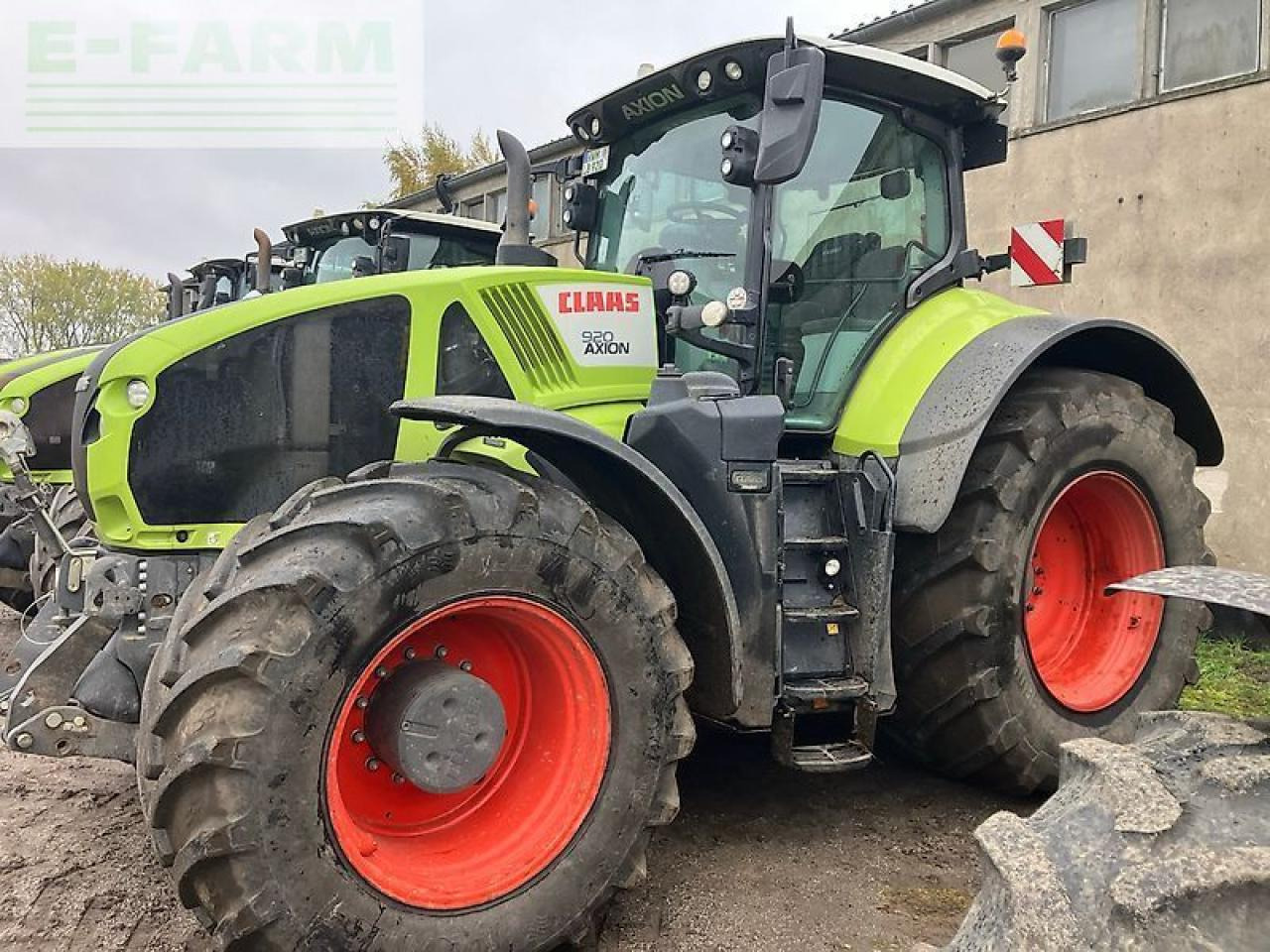 Tracteur agricole CLAAS axion 920