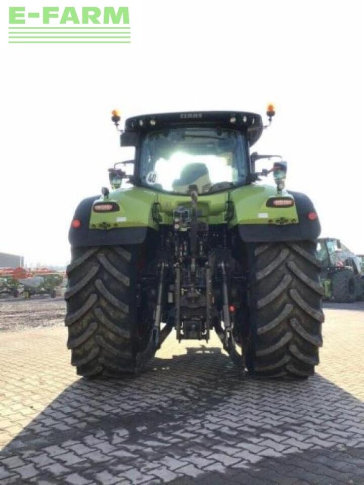 Tracteur agricole CLAAS axion 920