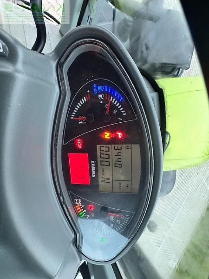 Tracteur agricole CLAAS axion 920