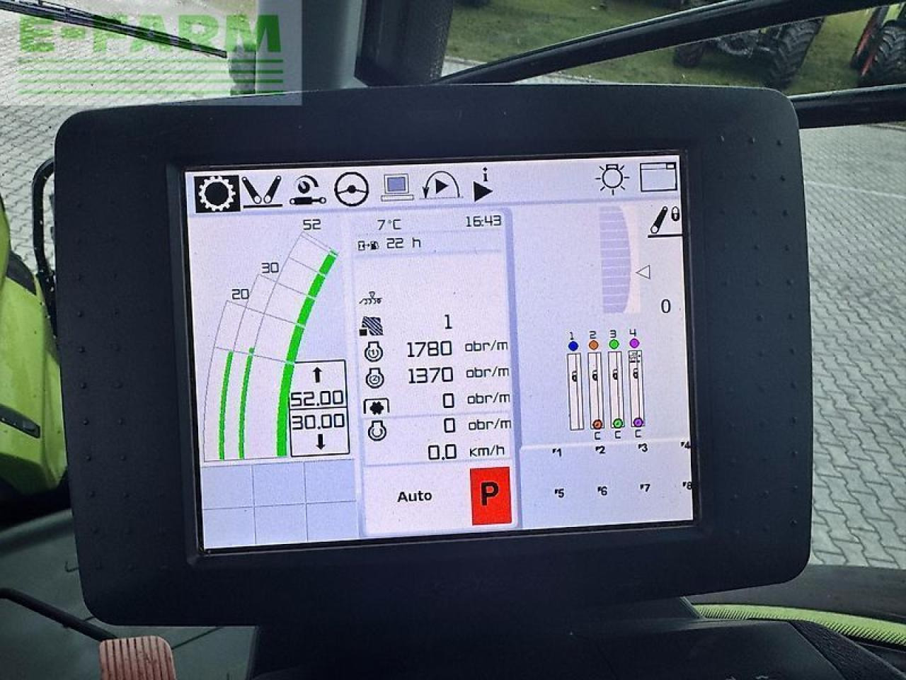 Tracteur agricole CLAAS axion 920