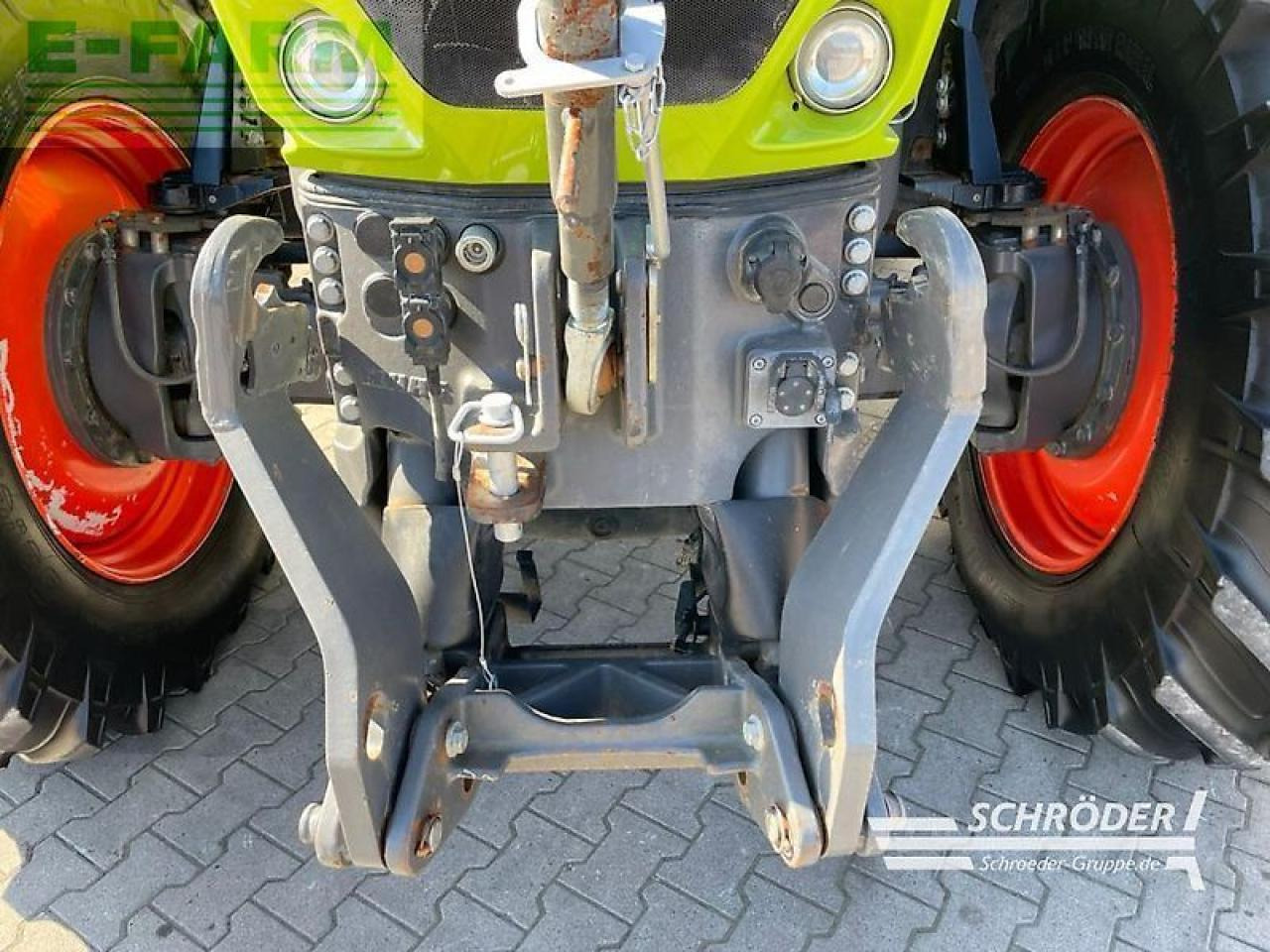 Tracteur agricole CLAAS axion 920 cmatic