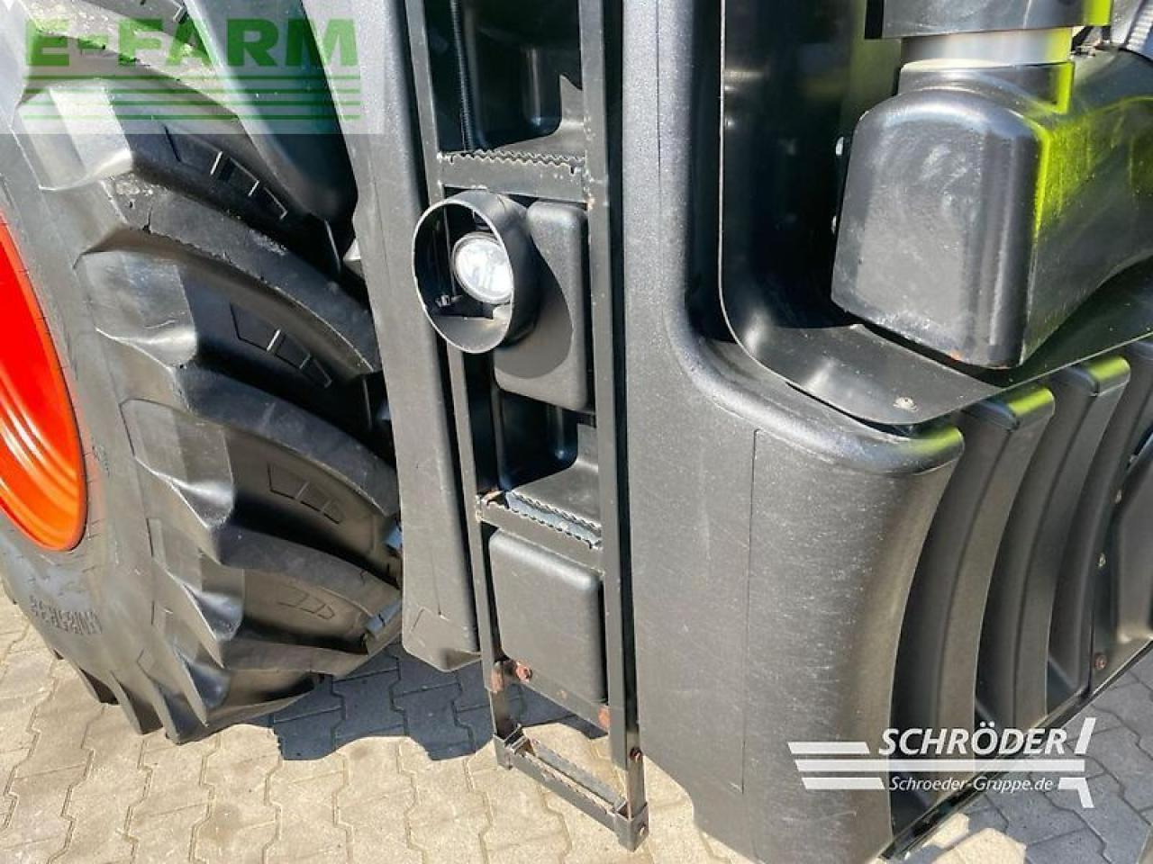 Tracteur agricole CLAAS axion 920 cmatic