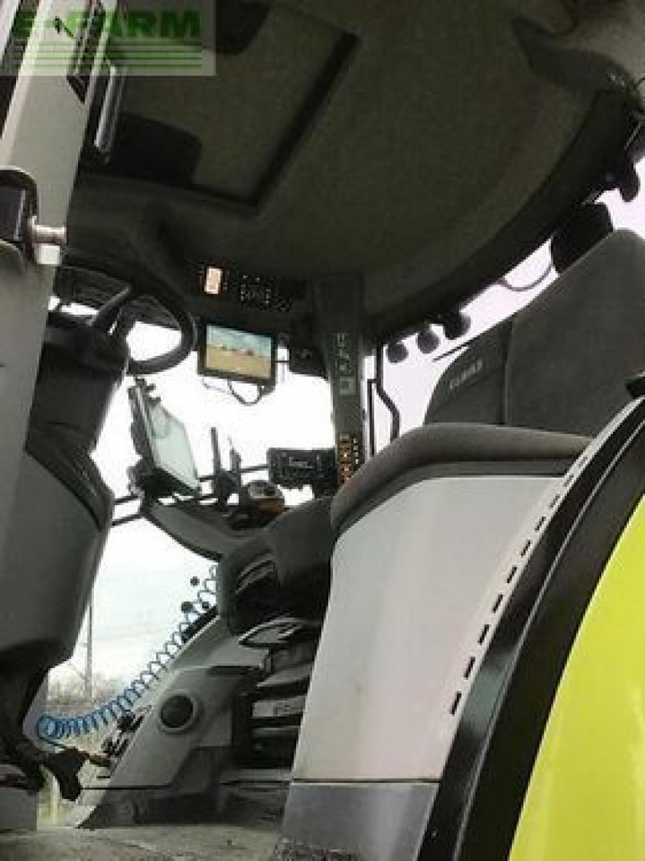 Tracteur agricole CLAAS axion 930