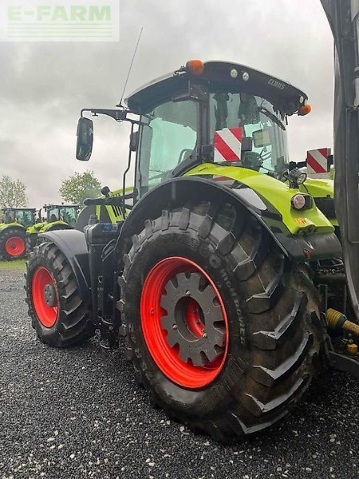 Tracteur agricole CLAAS axion 930