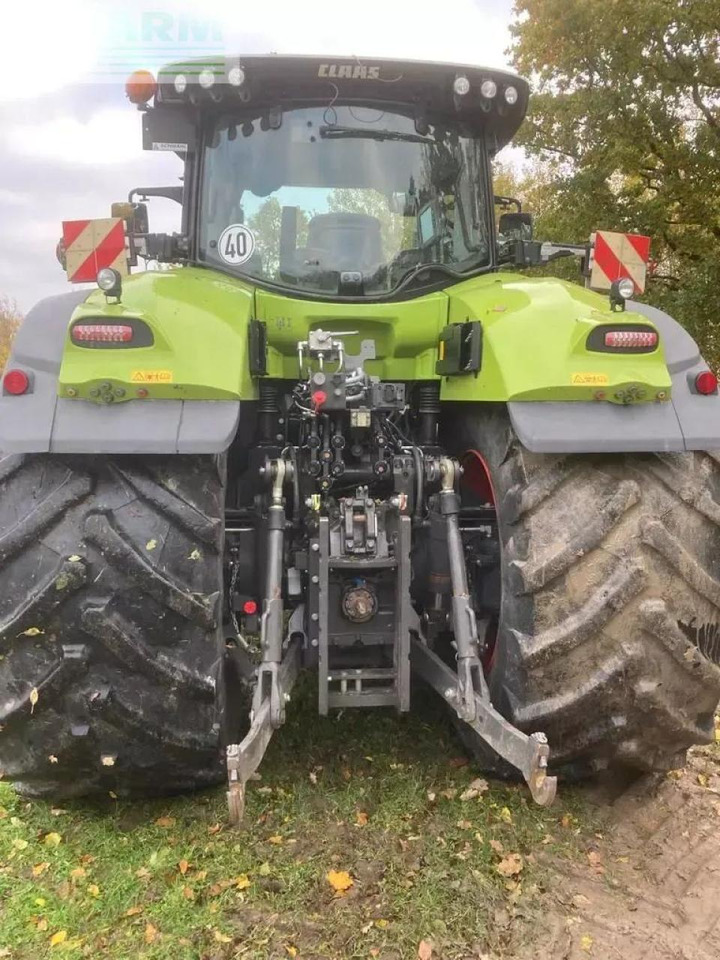 Tracteur agricole CLAAS axion 930